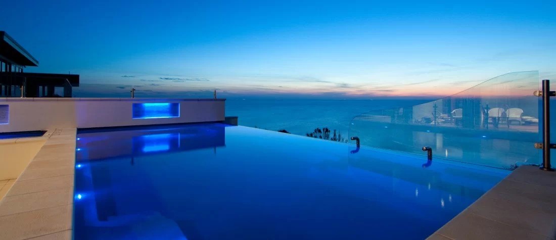 Building Fibreglass Infinity Pools In Queensland Composite Pool